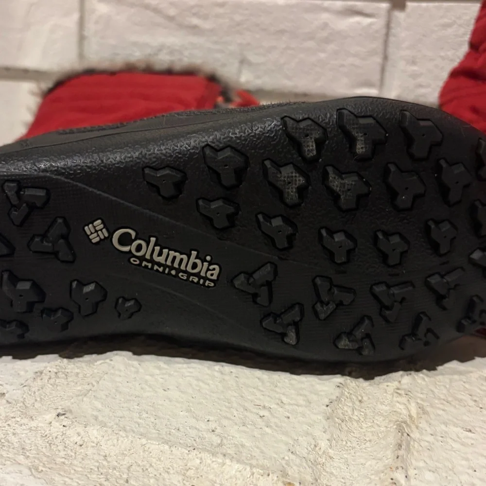 Columbia Women's Red and Black Minx Omni Grip Waterproof Winter Boots - Picture 5 of 5